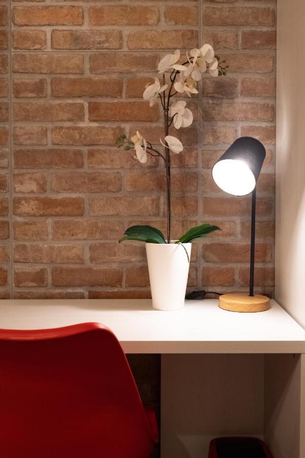 Lele Rooms San Lorenzo Rome Bagian luar foto