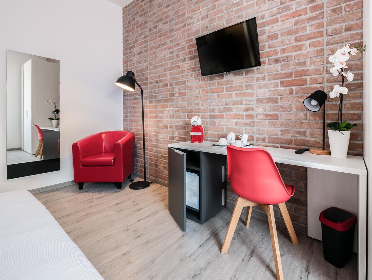 Lele Rooms San Lorenzo Rome Bagian luar foto
